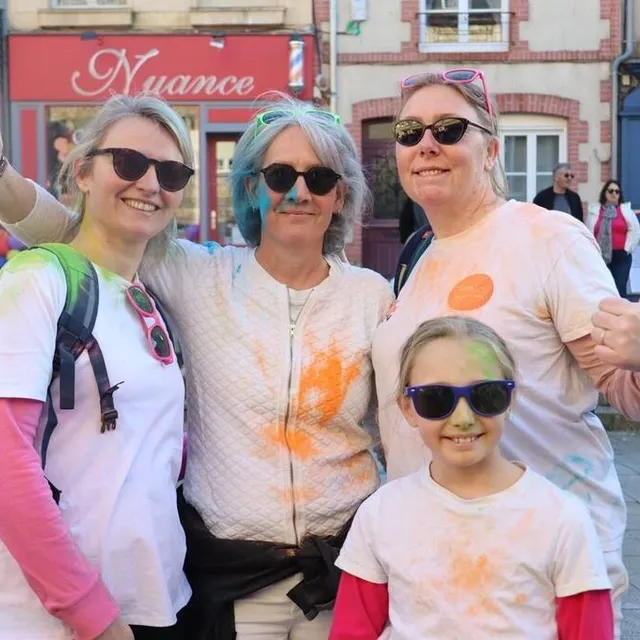 photo les trois copines anne, aurélie, aurélie et sa fille léana.  ©  ouest-france