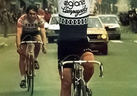 photo  raymond martin s’était offert sa première victoire sur la course paris – camembert lepetit à vimoutiers (61) le 1er avril 1975 après 237 km effectués en cinq heures et 29 minutes, soit une moyenne de 43,2 km/.  &copy;  ouest-france archives 