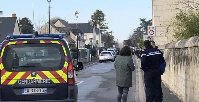 photo  éléonore places, 28 ans, jeune soldate du 2e régiment dragon de fontevraud, est décédée, samedi 1er janvier, vers 5 h, sur le palier de l’appartement du frère de son compagnon, à bellevigne-les-châteaux, près de saumur.  &copy;  archives ouest-france 