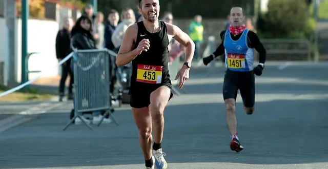 photo  sur le 5 km, xavier armand a devancé cyril pillac au sprint.  &copy;  co – benoit felace 