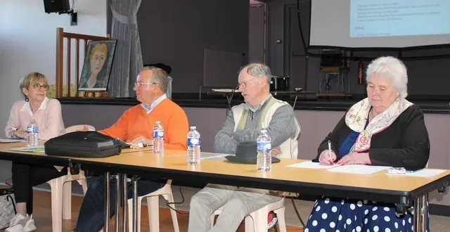 photo  les membres du bureau, autour du président, yves héricourt (2e à gauche).  &copy;  ouest-france 