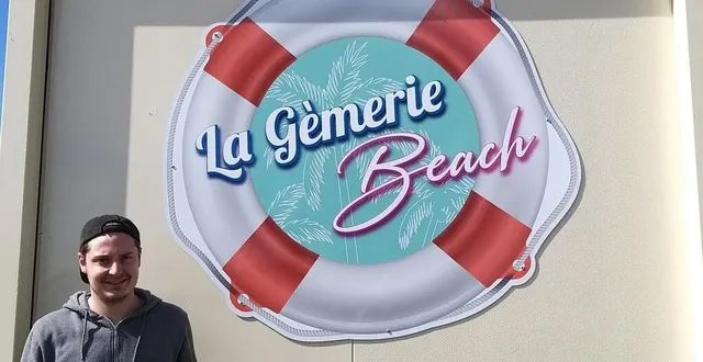photo  paul lereteux, 22 ans,  le gérant de la gèmerie beach. pour cette nouvelle saison, la guinguette d’arnage s’est offert une cure de jouvence.  &copy;  ouest-france 