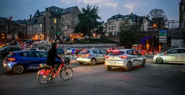 photo  les transports représentent 13 % du budget des ménages.  &copy;  photo le maine libre - yvon loue 