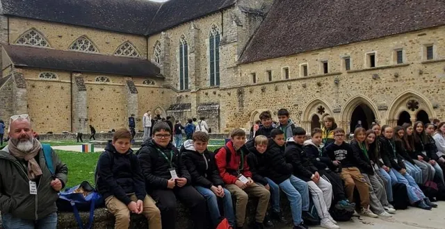 photo  à l’abbaye de l’épau, au mans, des élèves de 5e du collège saint-michel ont découvert la maison de l’europe.  &copy;  collège saint-michel. 