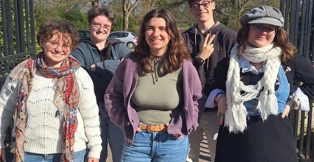 photo  koraliyah branjonneau (au centre) a sollicité une cohorte de jeunes talents, forts de compétences diverses, pour les inviter à présenter leur savoir-faire à un public sensible à la nouveauté.  &copy;  ouest-france 