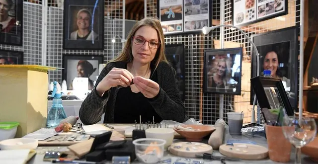 photo  à bouchemaine, la céramiste astrid de la pinsonnais ouvrira son atelier les 5 et 6 avril.  &copy;  archives co – josselin clair 