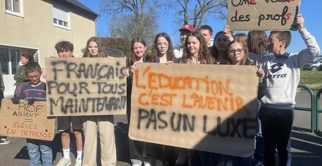 photo  les élèves de la 4eb du collège du houlme à briouze ont manifesté lundi 31 mars 2025.  &copy;  ouest-france 