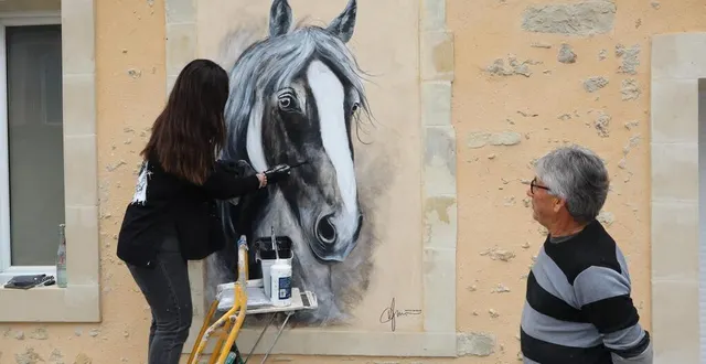 photo  artem manon travaille sous l’œil attentif et attendri de son oncle michel hardouin.  &copy;  le maine libre 