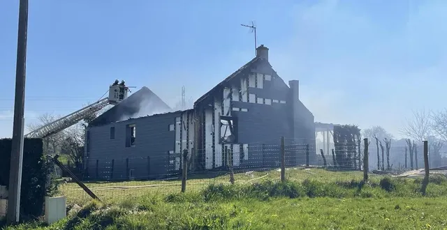 photo  les propriétaires étaient sur place lorsque le feu s’est déclaré à dompierre, dans l’orne.  &copy;  ouest-france 