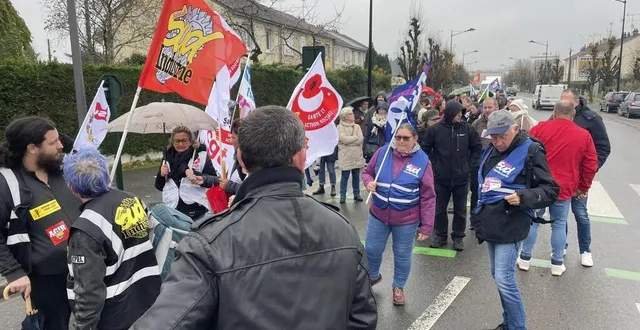 photo   sud industrie 72 et la section sabolienne de sud collectivités territoriales appellent à manifester ce vendredi 4 avril 2025, à partir de 10 heures, à sablé-sur-sarthe.  &copy;  archives le maine libre 
