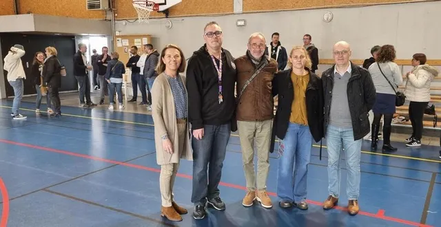 photo  michel laurenson, président de le mans gsos ; francine bouttier, présidente de montfort sport basket ; cyril séchet, président de neuville ba, accompagné de véronique cantin, maire de neuville, et samuel hamelin, premier adjoint, ont préparé les « 24 heures basket ».  &copy;  ouest-france 
