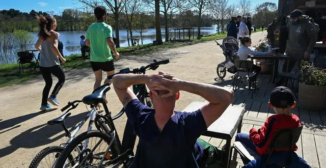 photo  le soleil brille de nouveau en maine-et-loire. de quoi ravir les amateurs de farniente en terrasse ou les joggers  &copy;  photo co - laurent combet 