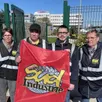 photo  bérangère meunier, mickaël ménard, mathieu joubert et sylvie isambert, du syndicat sud industrie, devant le siège du groupe volailler ldc, mardi 1er avril 2025, à sablé-sur-sarthe. 