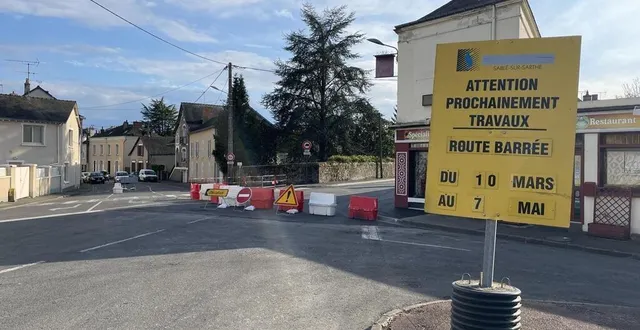 photo  la partie basse de la rue paul-doumer à sablé-sur-sarthe ne sera finalement rouverte qu’à partir du mardi 8 avril 2025.  &copy;  ouest-france 