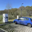 photo la borne de recharge pour véhicules électriques, installée rue d’italie dans le parc d’activités ouest park, enregistre en moyenne trois branchements par jour.