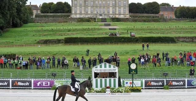 photo  le haras national du pin lors d’un concours de dressage, dans l’orne.  &copy;  ouest france archives 