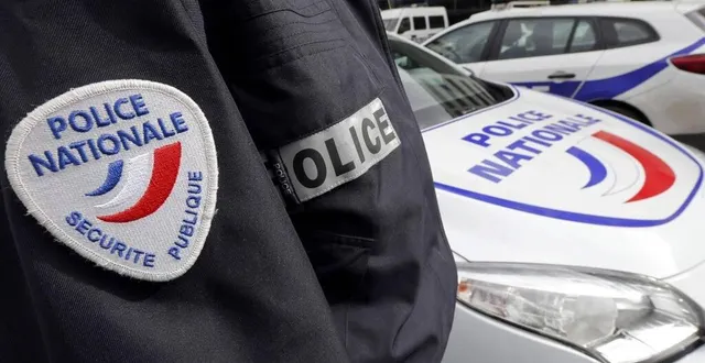 photo  deux policiers ont été blessés à montreuil.  &copy;  regis duvignau / archives reuters 