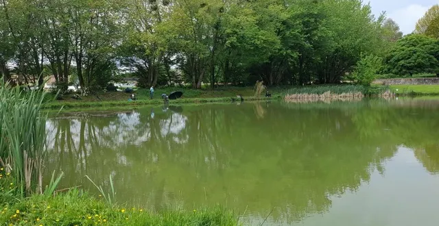 photo  le plan d’eau de souligné-flacé accueillera un lâcher de truites les 19 et 20 avril.  &copy;  le maine libre 