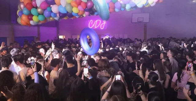 photo  au début du printemps et à la rentrée de septembre, le club des jeunes de pouillé-les-côteaux organise sa discogeneration’s hour, la soirée des ados à ne pas manquer.  &copy;  ouest-france 