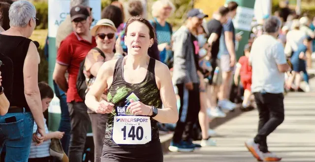 photo  alignée en marge de sa préparation au semi-marathon de saumur, émilie champion remportera le 5km, puis le 10 km ce samedi à souligné-sous-ballon.  &copy;  le maine libre 