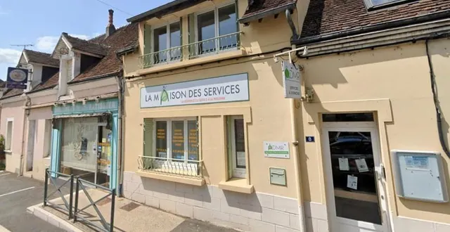 photo  le centre d’animation et de proximité s’installe dans les anciens locaux de l’admr (aide à domicile en milieu rural), au theil-sur-huisne, à côté de la boulangerie lessault.  &copy;  ouest-france 