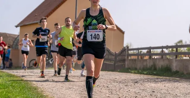 photo  emilie champion s’est imposée sur les 5 et 10 km lors des foulées des portes du maines à souligné, le samedi 5 avril 2025.  &copy;  ouest-france 