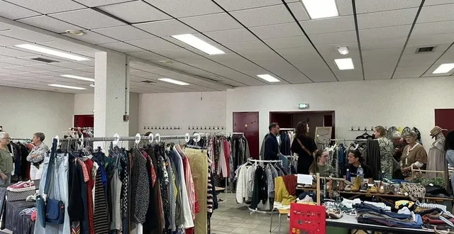 photo  le premier vide-dressing organisé par l’association seconde main et solidarité s’est déroulé à flers, dans l’orne, samedi 5 avril 2025.  &copy;  ouest-france 