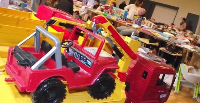 photo  le premier « vide ta chambre » a accueilli trente exposants.  &copy;  ouest-france 