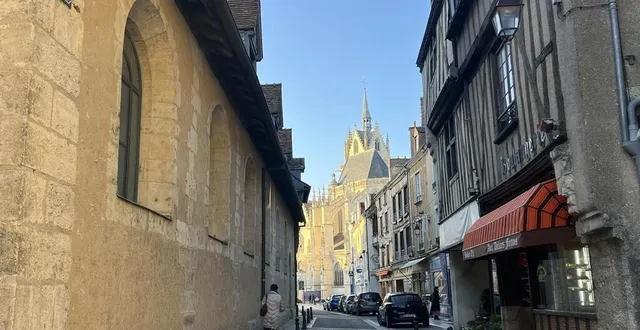 photo  joyau de la ferté-bernard, le centre ancien est souvent visité par les touristes.  &copy;  le maine libre 