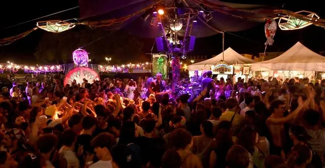 photo  pour son édition 2025 des accroche-cœurs, angers est déjà à la recherche d’association pour son village des saveurs.  &copy;  jerome fouquet/ouest-france. 