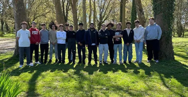 photo  ces premières du lycée rené-couzinet de challans (vendée) participent à un projet qu’ils présenteront à la villa médicis, à rome. il sera réalisé dans le parc de l’établissement.  &copy;  ouest-france 