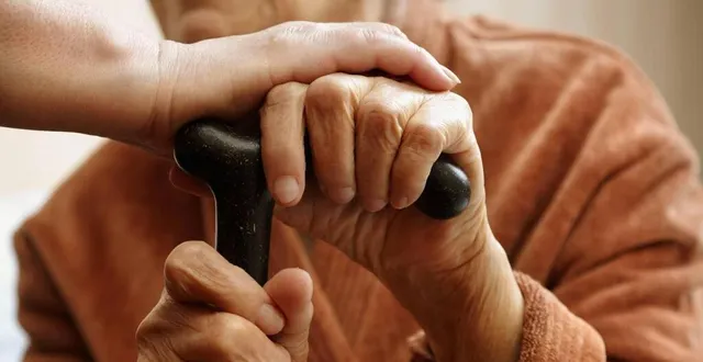 photo  lucienne février, née pavillon, doyenne du département de maine-et-loire, s’est éteinte à l’âge de 110 ans vendredi 4 avril 2025 (photo d’illustration).  &copy;  fotolia 