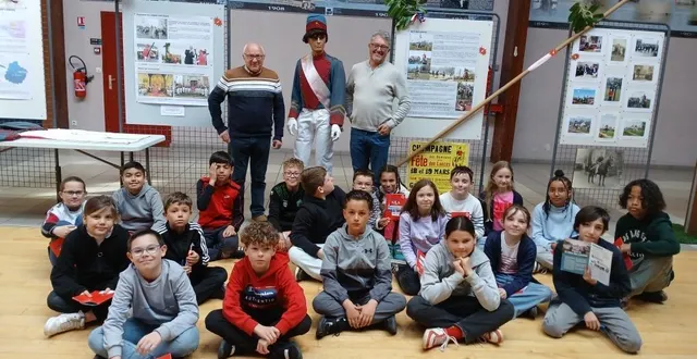 photo  la fête des lances expliquée, tour à tour, aux deux classes de cm2 de l’école louise-michel.   &copy;  le maine libre 