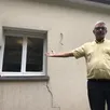 photo mohamed benyahia accuse l’état de ne rien faire contre le risque de retrait gonflement des argiles, qui provoquent des fissures sur les maisons, dont la sienne ici à neuville-sur-sarthe.