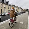 photo au mans, la rue voltaire est équipée depuis décembre 2024 d’une longue piste cyclable bidirectionnelle. à l’échelle de la métropole, le réseau chronovélo comprendra 315 km de voies cyclables à long terme.