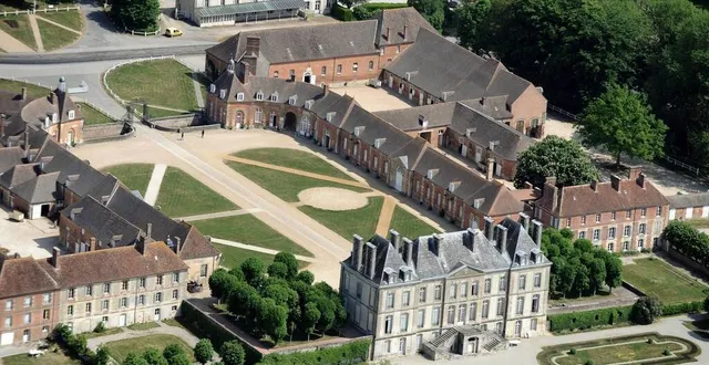 photo  vue aérienne du haras du pin dans l’orne.  &copy;  ouest france archives 