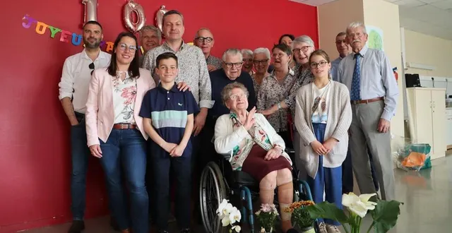 photo  entourée des siens, juliette gallienne a fêté ses 100 ans, samedi 5 avril 2025 à l’ehpad de la martinière.  &copy;  ouest-france 