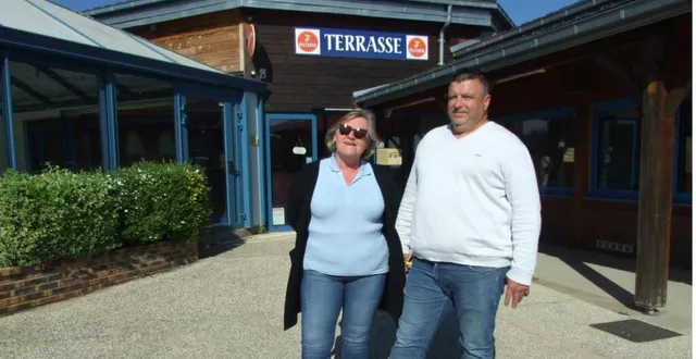 photo  cathia madelenat et stéphane chesneau heureux de leur nouvel outil de travail.  &copy;  ouest-france 