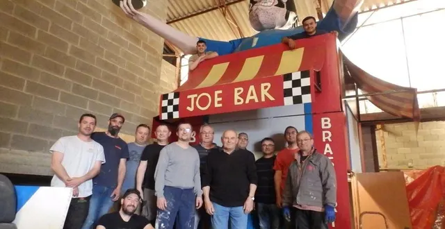 photo  les constructeurs ne manquent de travail sur leurs imposantes structures.  &copy;  co 