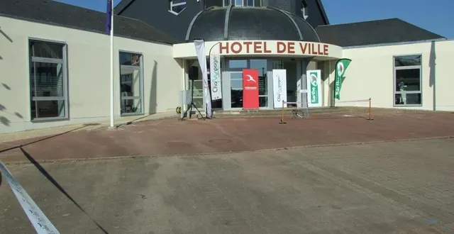 photo  l’hôtel de ville de champagné (sarthe) a été métamorphosé.  &copy;  ouest-france 