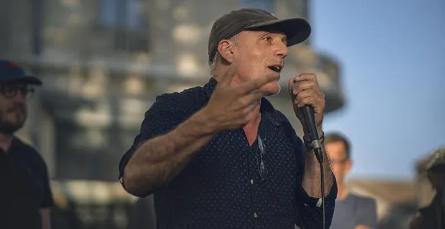 photo  discours de philippe poutou,  candidat aux élections législatives, lors d’un meeting à carcassonne, france, le 18 juin 2024.  &copy;  idriss bigou-gilles / hans lucas via afp 