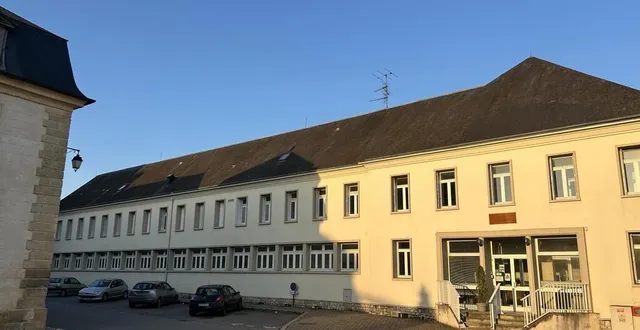 photo  le gestionnaire de la résidence bazin est désormais orne habitat, qui va transformer le bâtiment en trente-cinq logements sociaux.  &copy;  ouest-france 