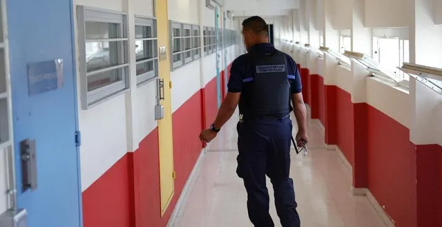 photo  « ces établissements pénitentiaires vont recevoir les plus grands bandits du territoire. » ici, l’unité spéciale pour détenus violents à la prison de fleury-merogis (essonne), en juin 2023.  &copy;  geoffroy van der hasselt / archives afp 