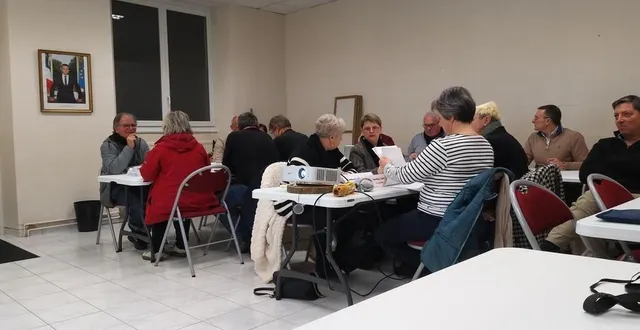 photo  les élus ont approuvé la poursuite des démarches pour l’installation d’une boucle d’autoconsommation sur un rayon de 10 km pour produire et consommer de l’énergie renouvelable.  &copy;  ouest-france 