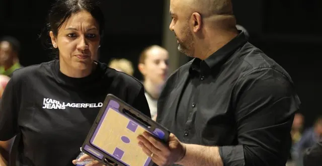 photo  latifa et fayssal rhennam en quête de solutions.  &copy;  archives nathalie douley 