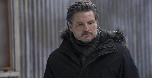 photo  pedro pascal (joel) dans la saison 2 de the last of us.  &copy;  hbo max 