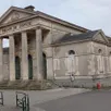photo  l’ancien tribunal militaire de domfront-en-poiraie va être transformé en halle dans le cadre du projet touristique de cité médiévale. 