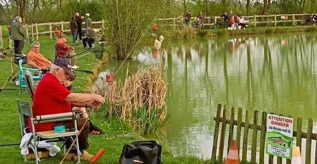 photo  la soirée s’est déroulée sous un beau ciel printanier.  &copy;  la pêche saint-rémy montaise 