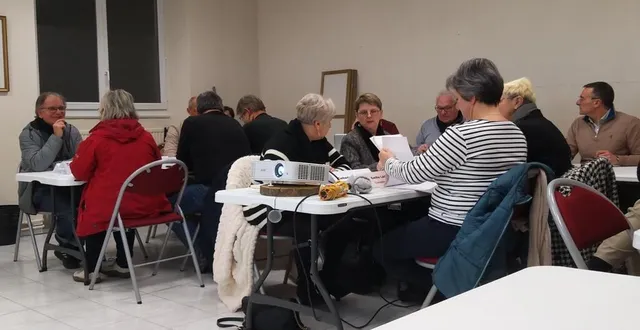 photo  le conseil municipal du 8 avril a adopté le renouvellement de l’opération jobs vacances scolaires.  &copy;  ouest-france 