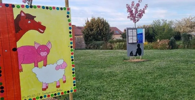 photo  l’exposition « portes et fenêtres… que d’ouvertures… culturelles », réalisée par des écoles sera visible jusqu’au 21 avril sur la sente qui va de la salle polyvalente à la mairie.  &copy;  ouest-france 